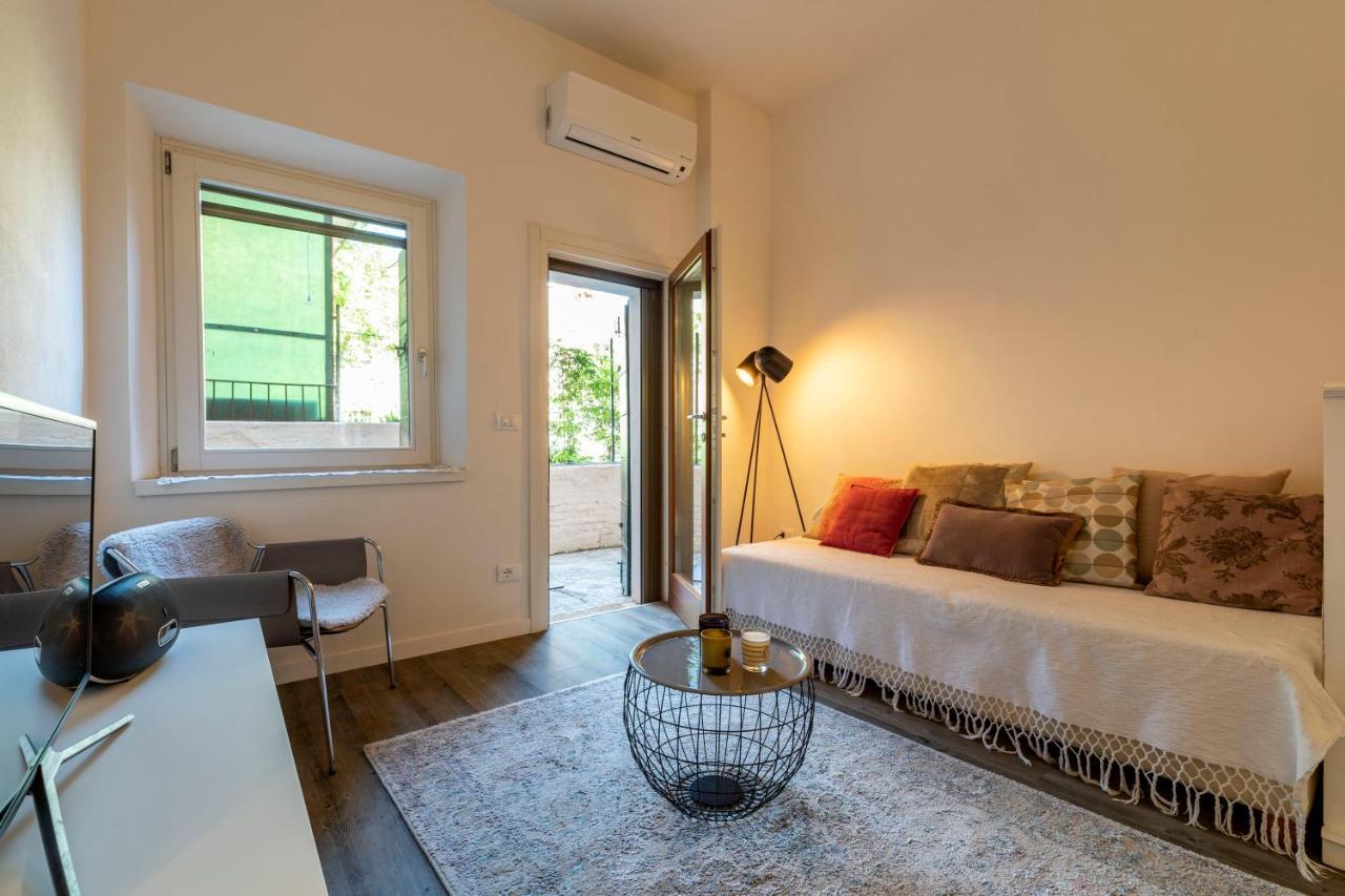 Snug Apartment With Private Courtyard M0270422677 Venezia Eksteriør bilde